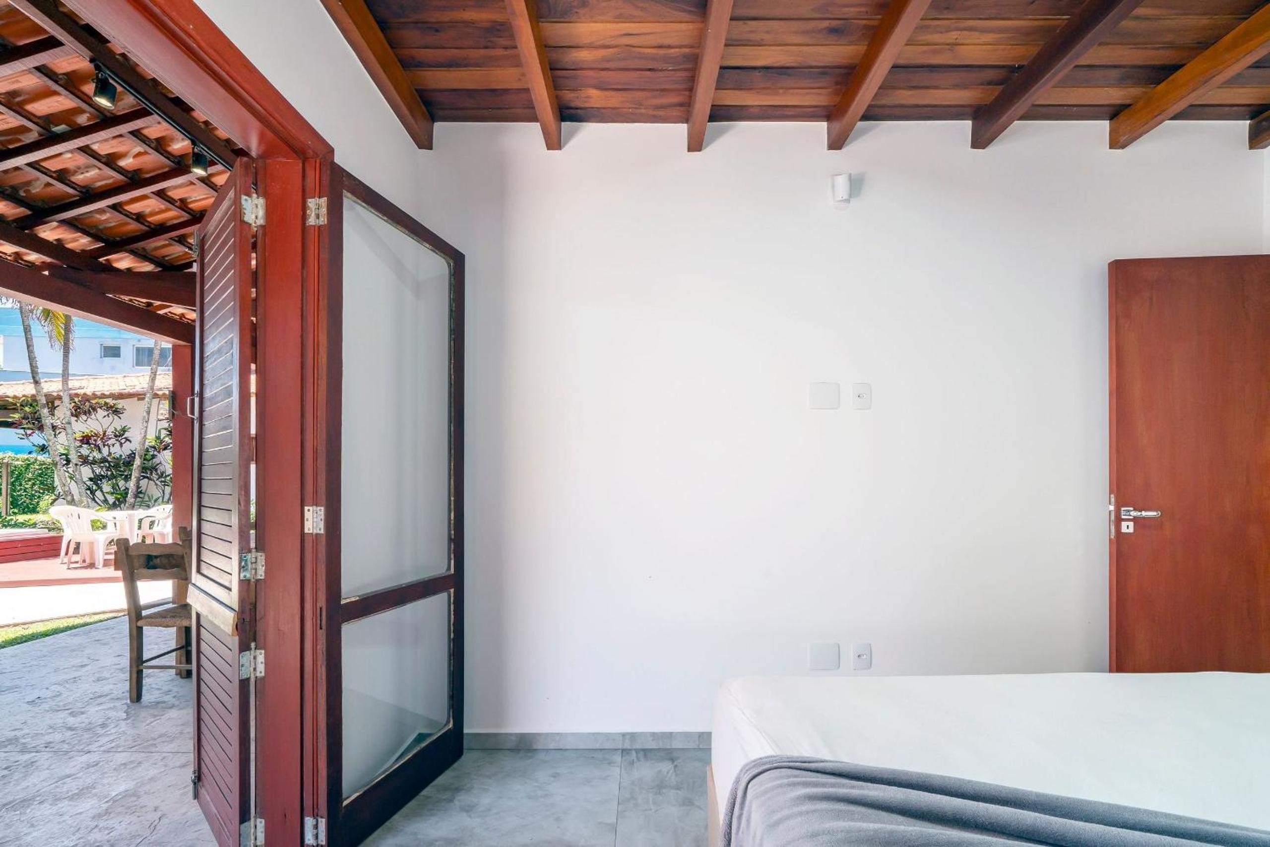 Casa Beira mar, com Jacuzzi no centro de Bombinhas