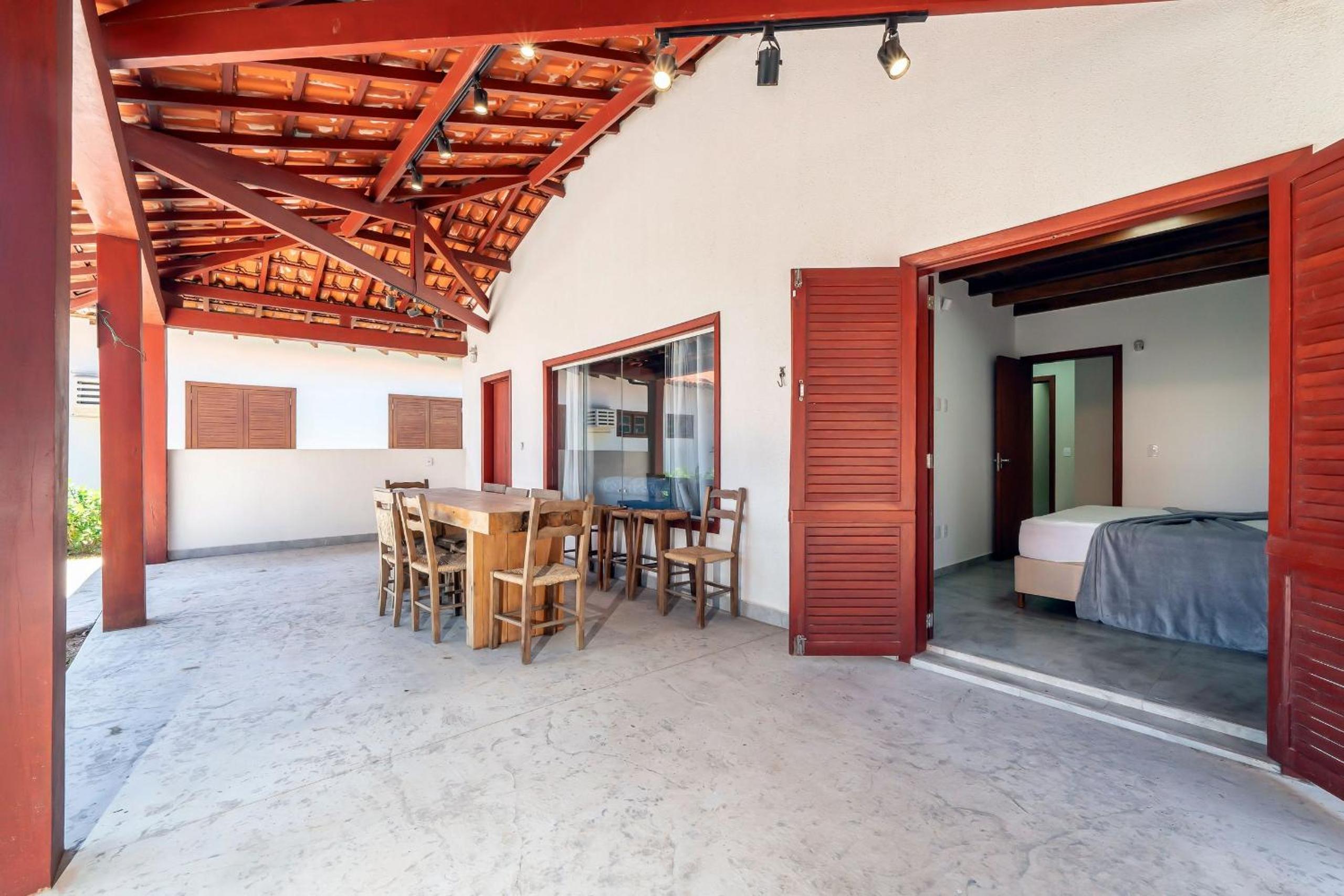 Casa Beira mar, com Jacuzzi no centro de Bombinhas