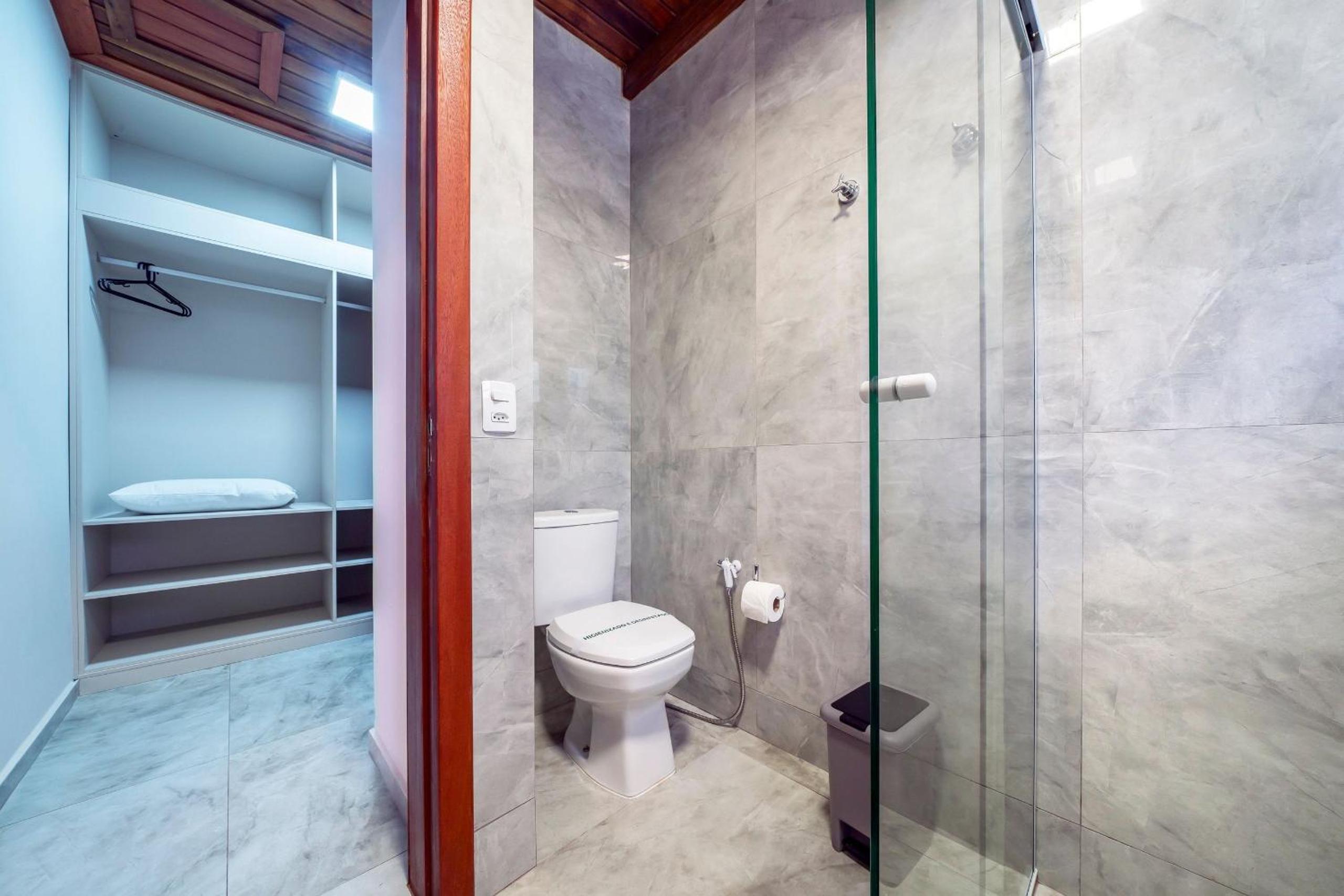 Casa Beira mar, com Jacuzzi no centro de Bombinhas