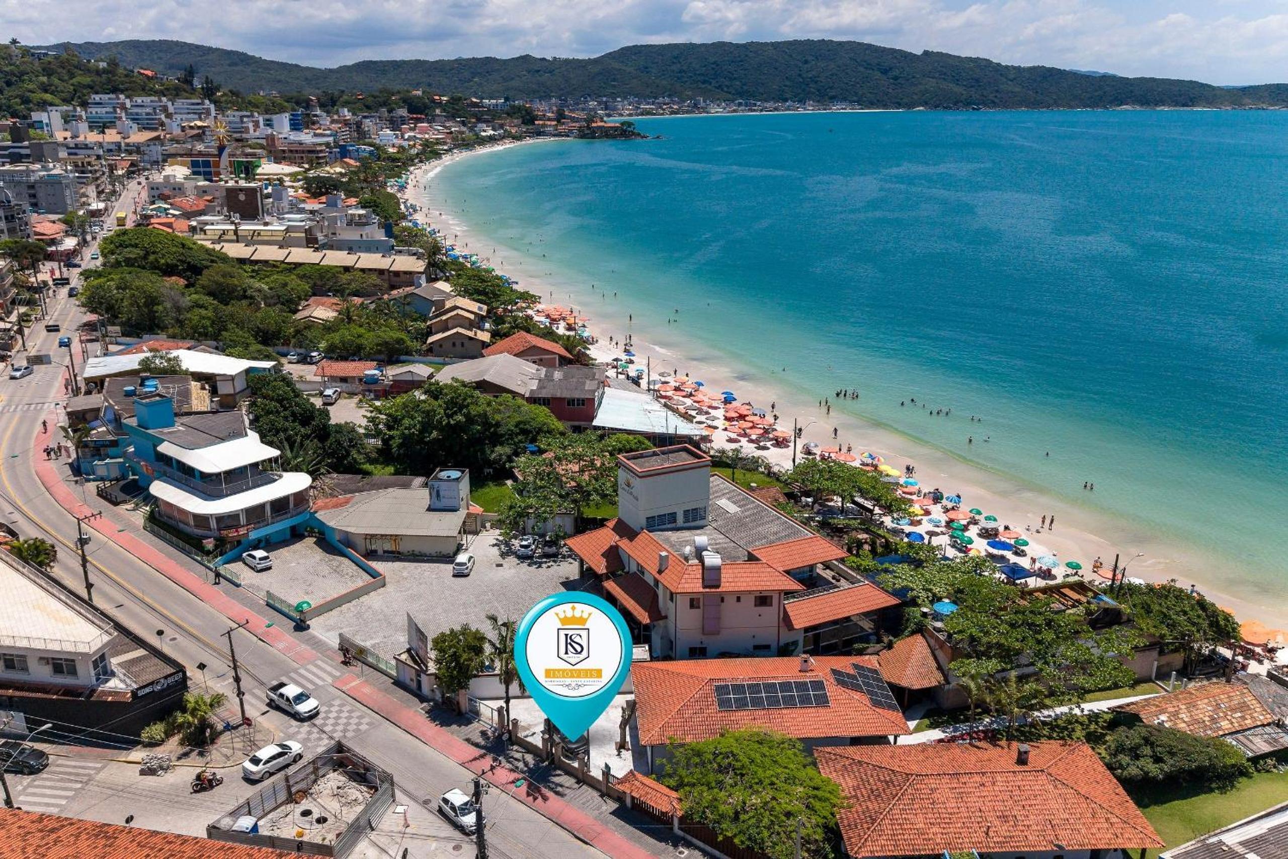 Casa Beira mar, com Jacuzzi no centro de Bombinhas