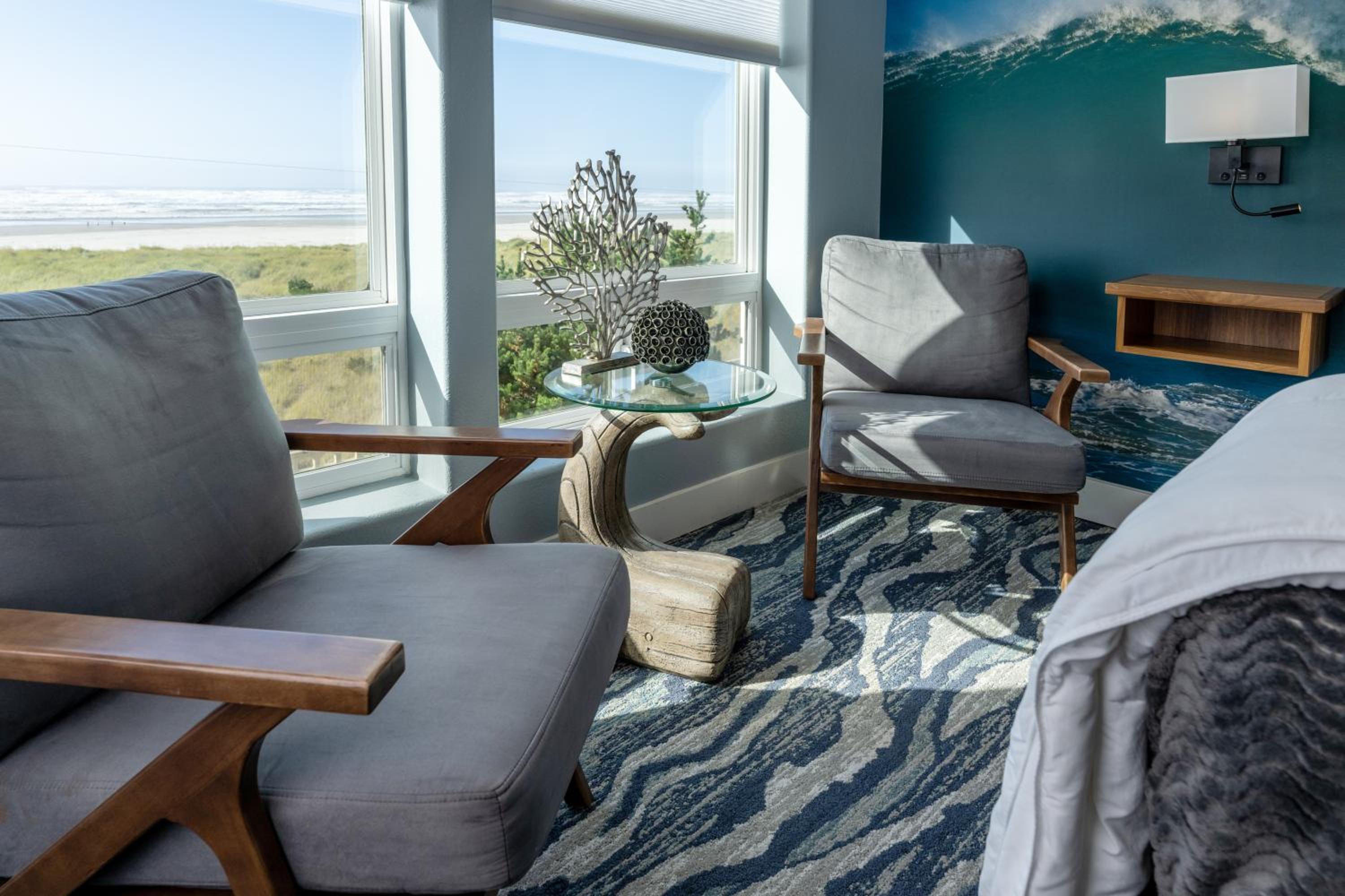 The Seaside Oceanfront Inn