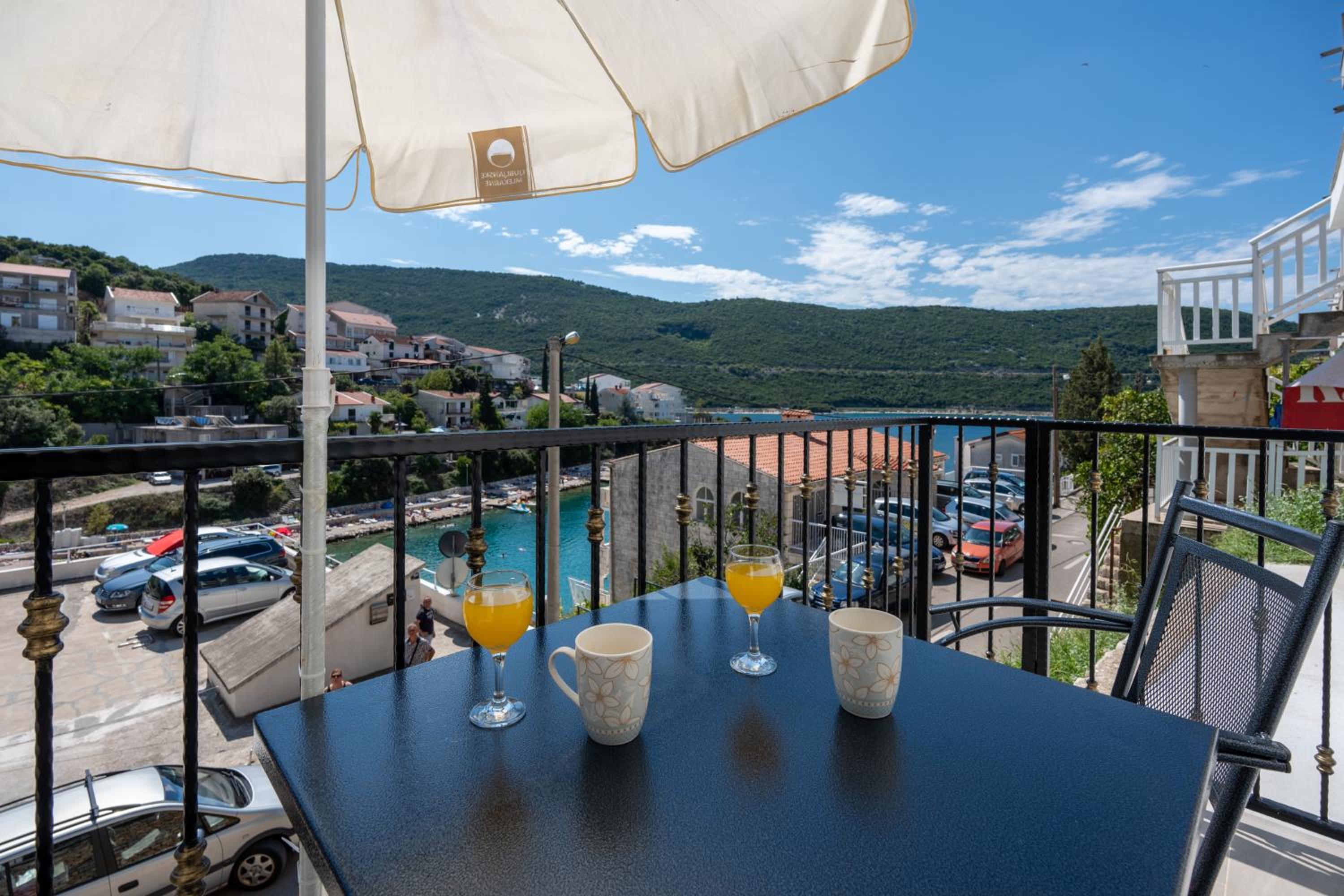 Apartmani Budeš