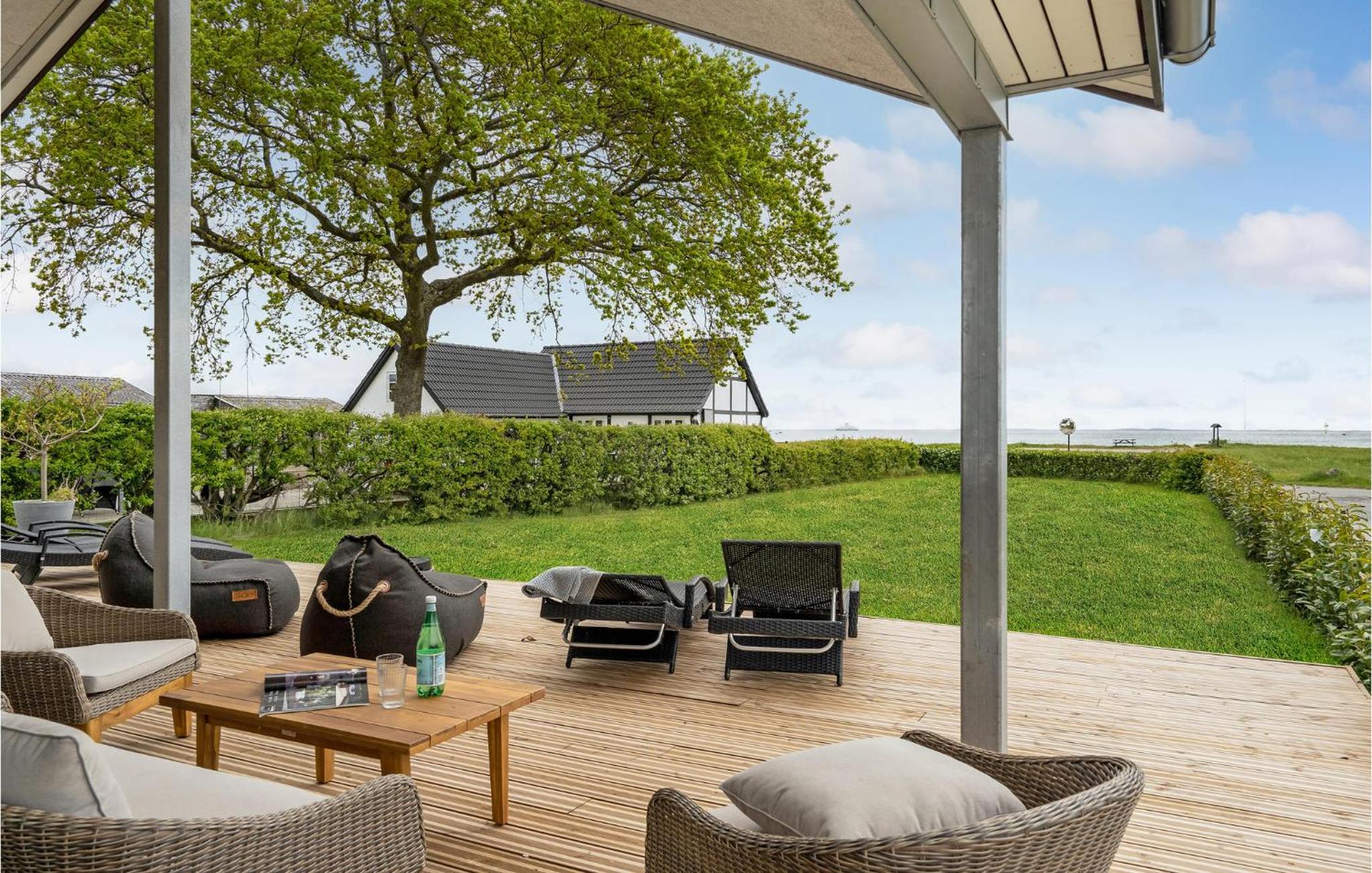 4 Bedroom Cozy Home In Rudkøbing