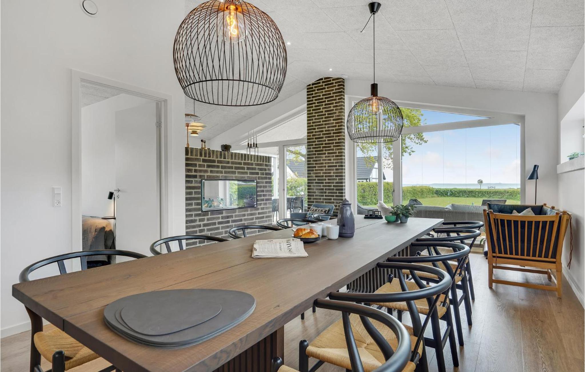 4 Bedroom Cozy Home In Rudkøbing
