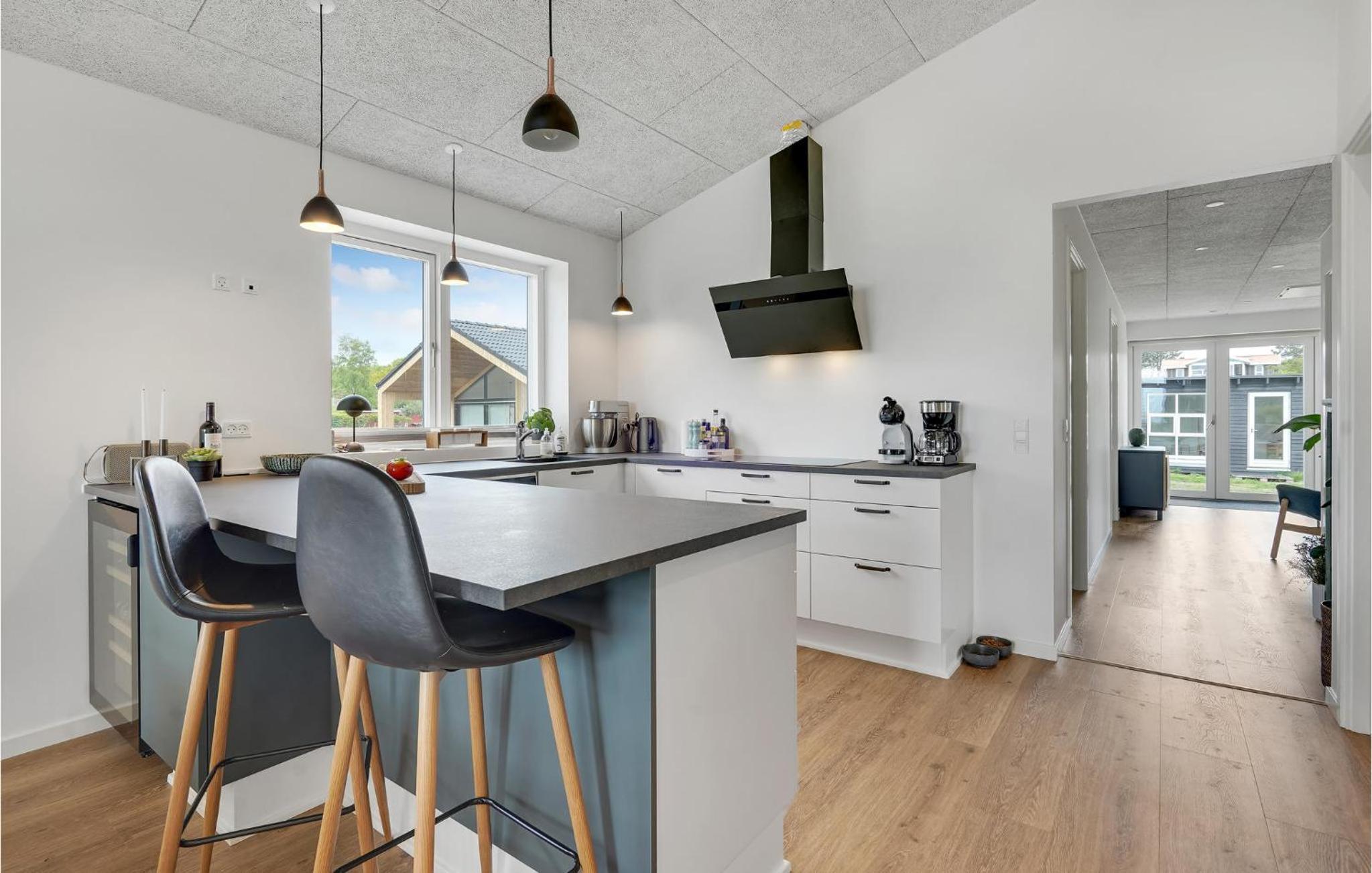 4 Bedroom Cozy Home In Rudkøbing