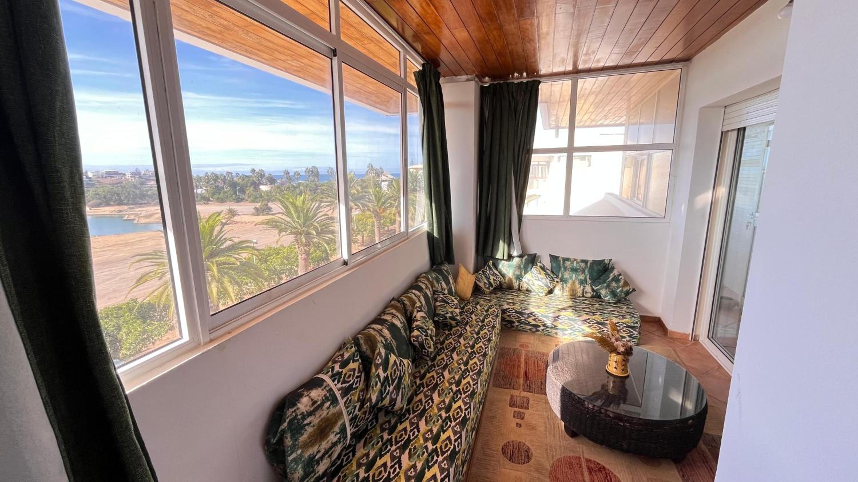 Hotel Bouznika Bay Beach Apartment