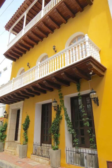 Casa La Dominica, Aldaba Selection