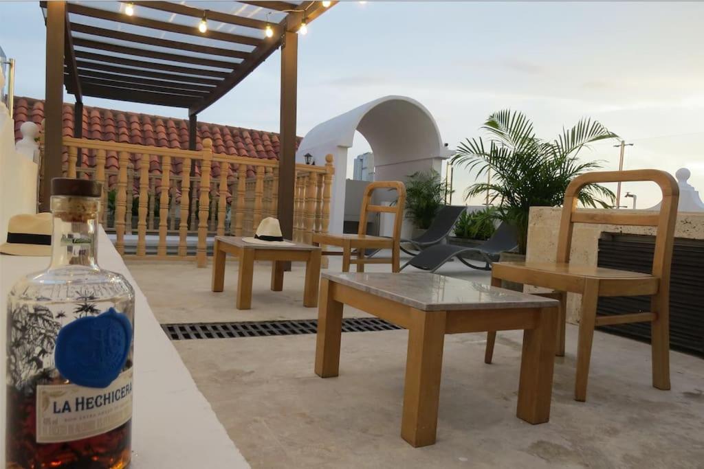 Casa La Dominica, Aldaba Selection