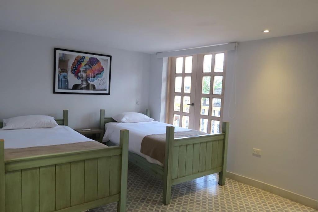Casa La Dominica, Aldaba Selection
