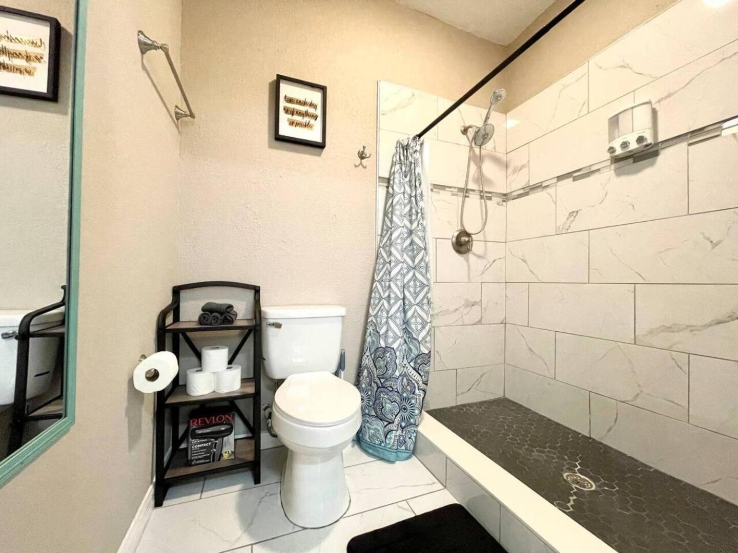Home 6BR Near downtown