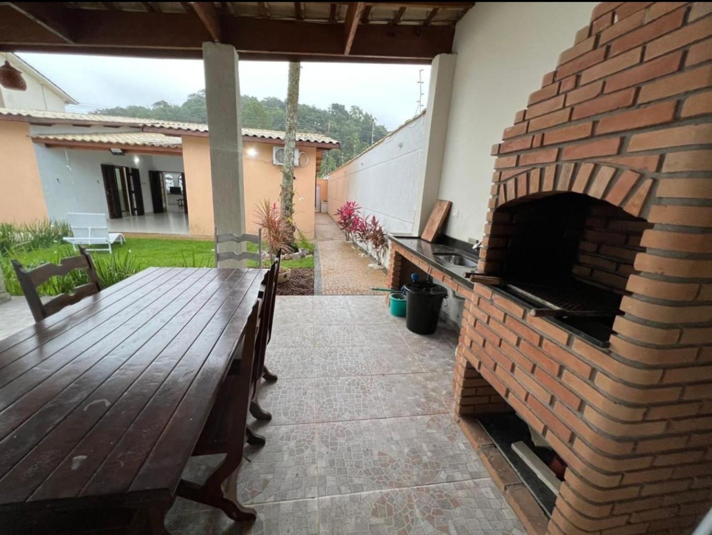 Caraguatatuba casa com piscina