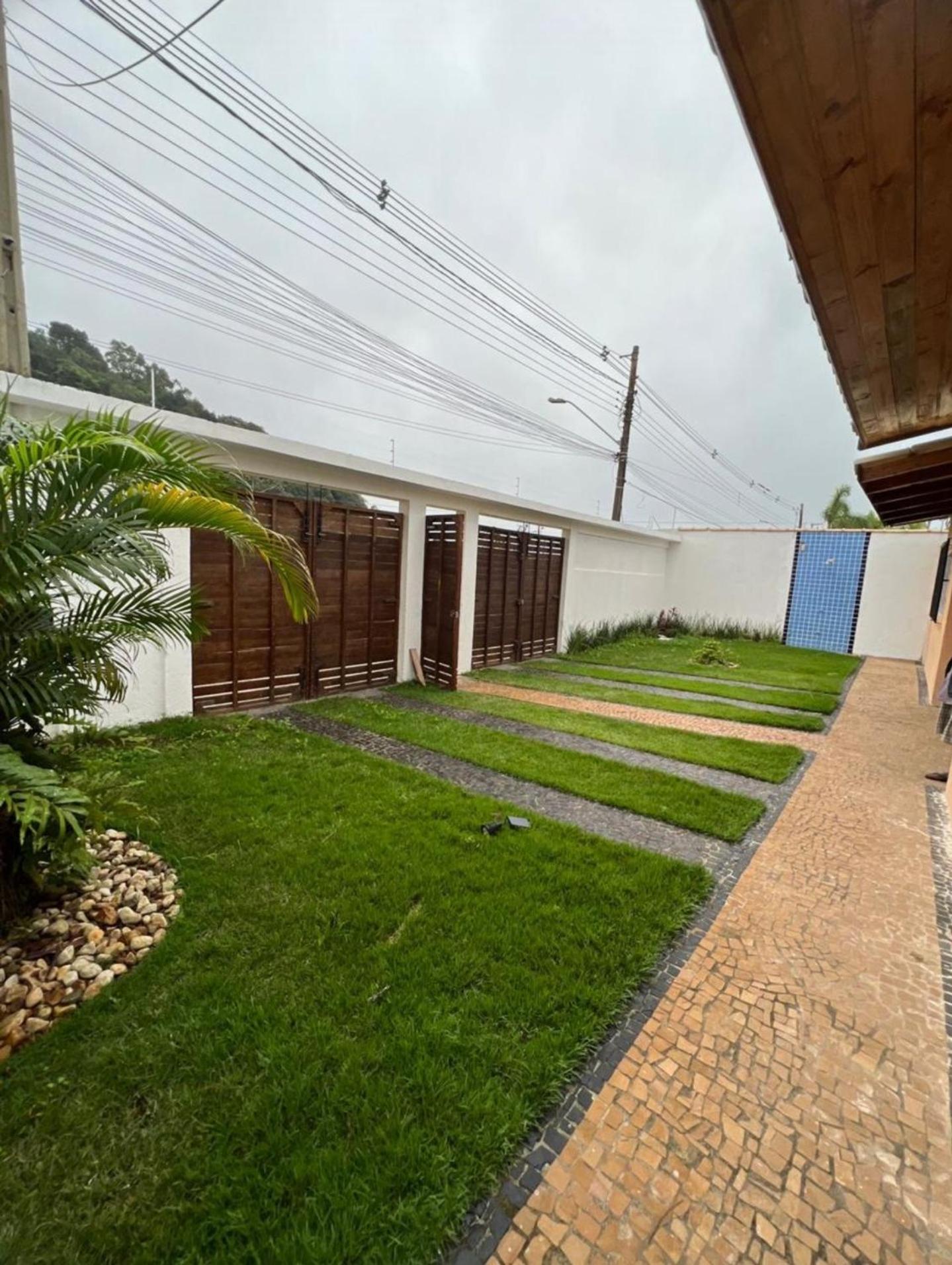 Caraguatatuba casa com piscina