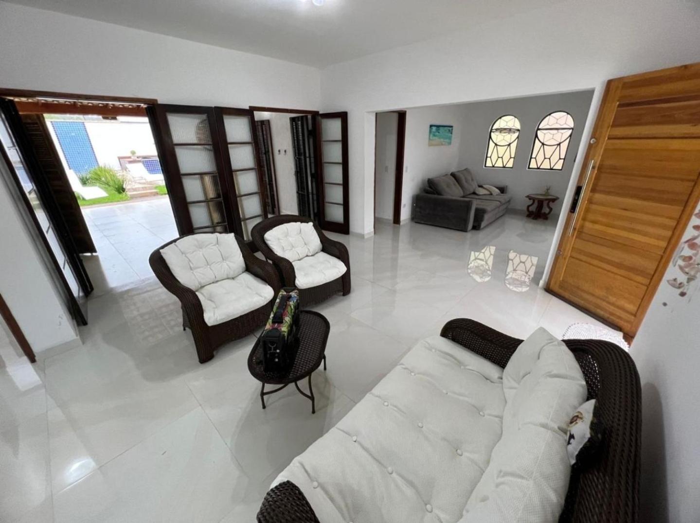 Caraguatatuba casa com piscina