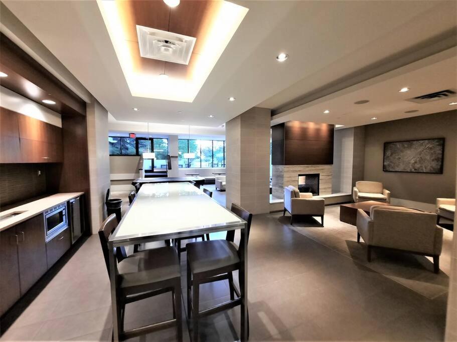 Luxury Condo by River with City Views