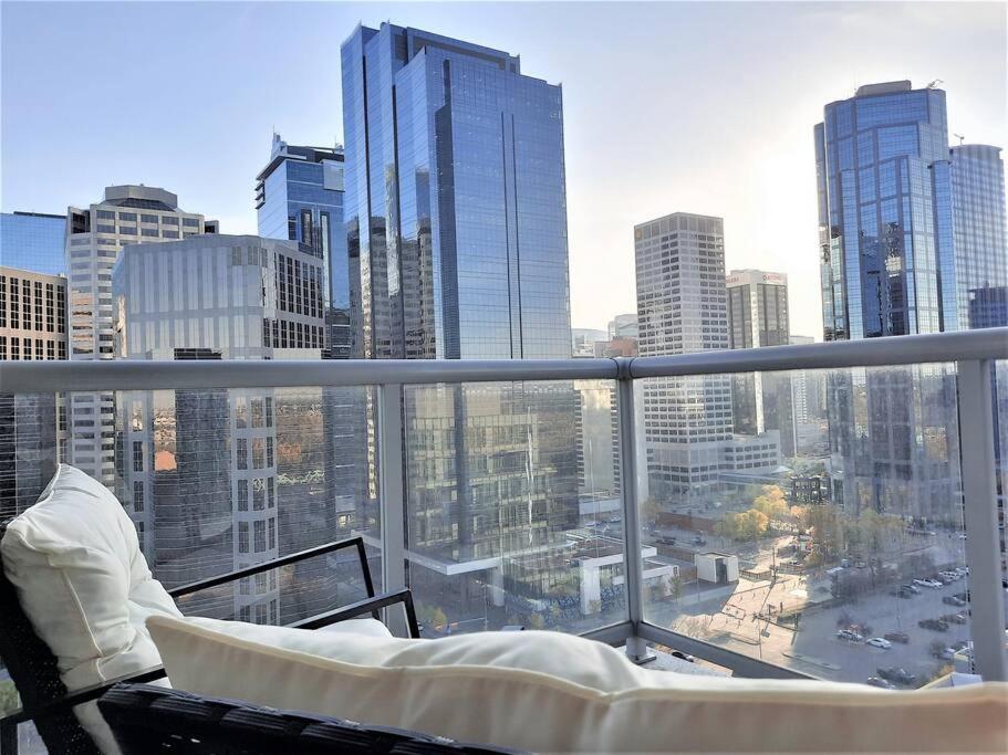 Luxury Condo by River with City Views