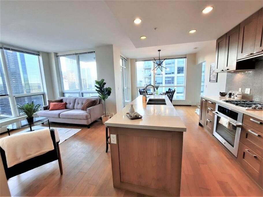 Luxury Condo by River with City Views