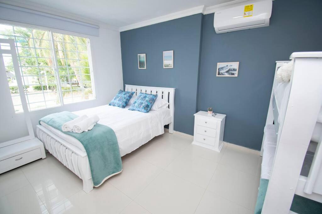 Casa Solarium, Aldaba Selection
