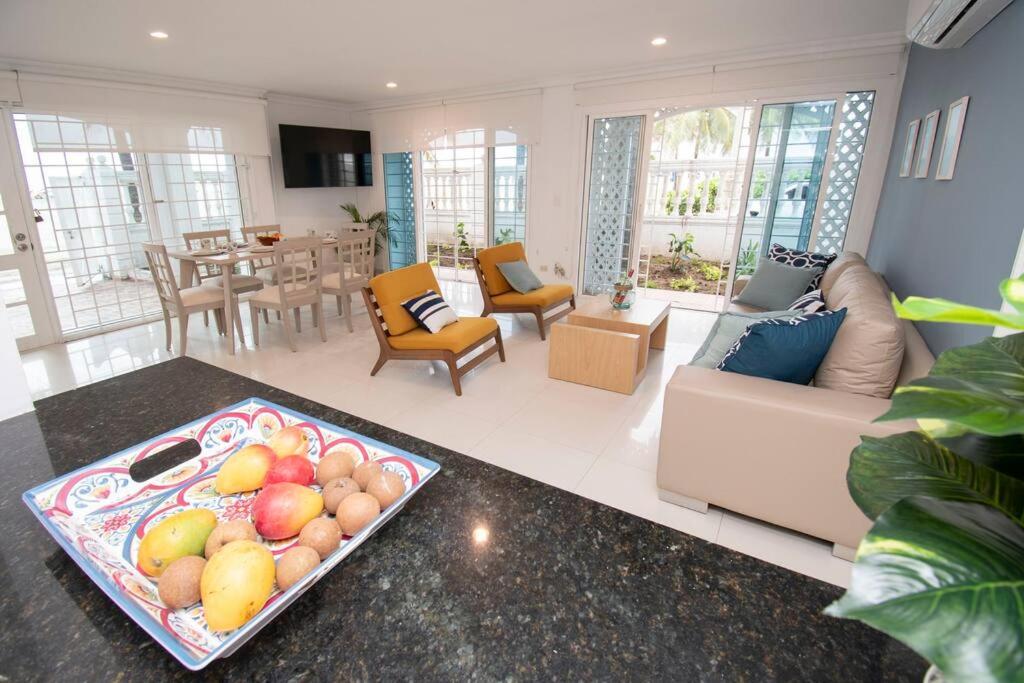 Casa Solarium, Aldaba Selection