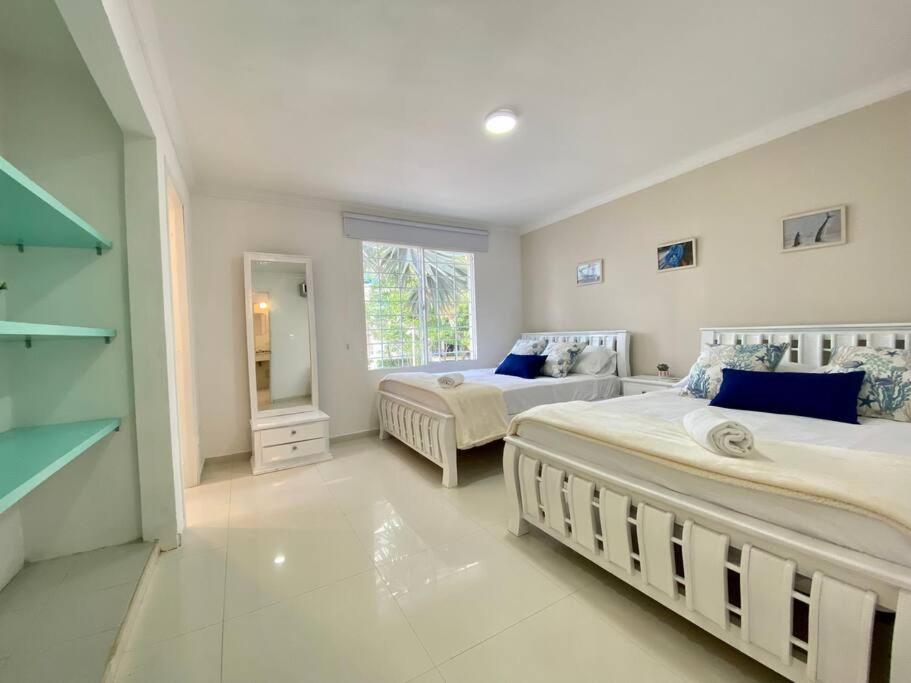 Casa Solarium, Aldaba Selection