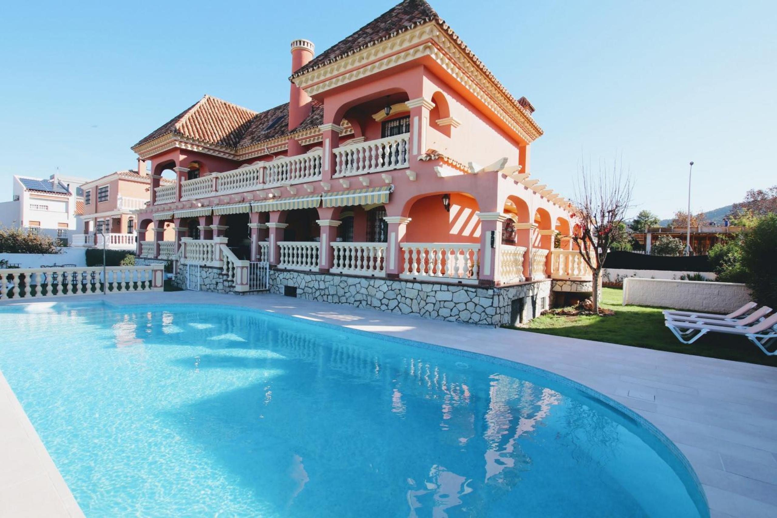 Fabulosa Villa en Alhaurin para familias con piscina privada