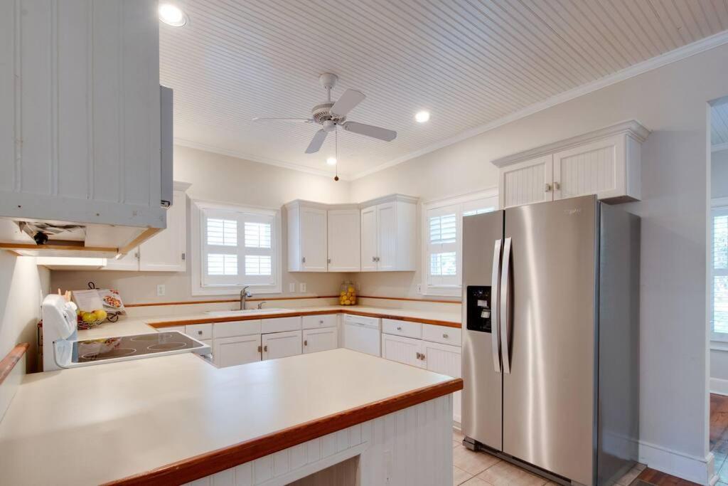 Bluffton Breeze-3BR Heart of Old Town Village Home view 4
