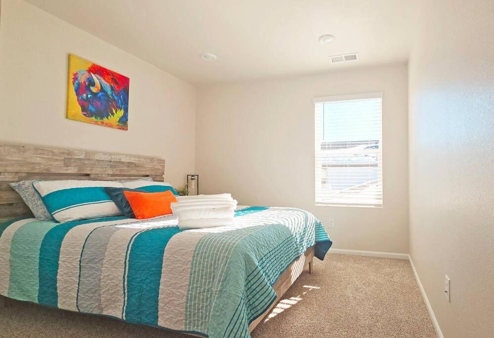 Aurora Haven, Charming Mountain front Retreat view 4