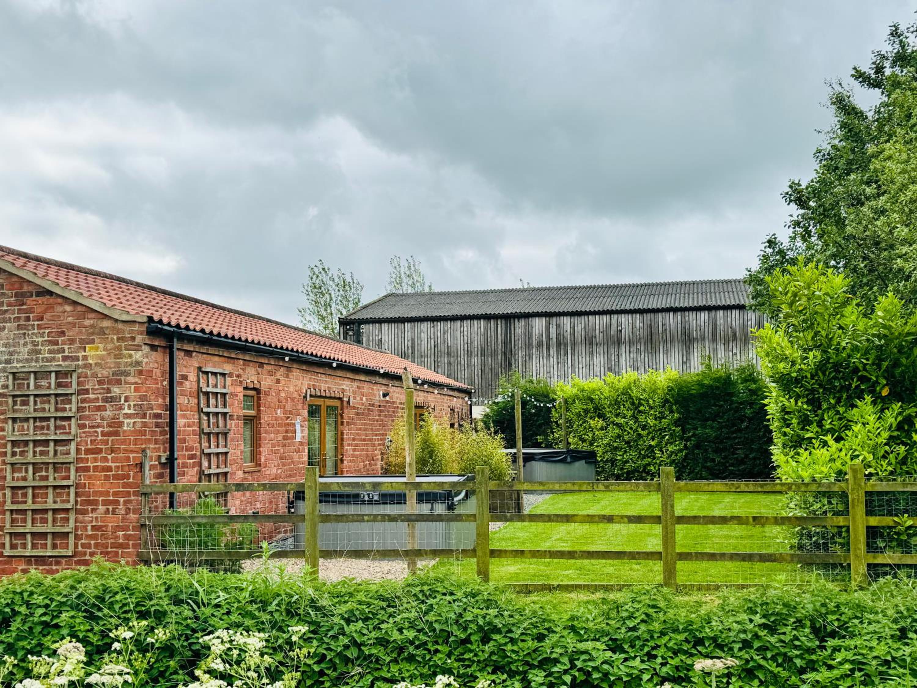Field Farm Holiday Cottages and Glamping view 3