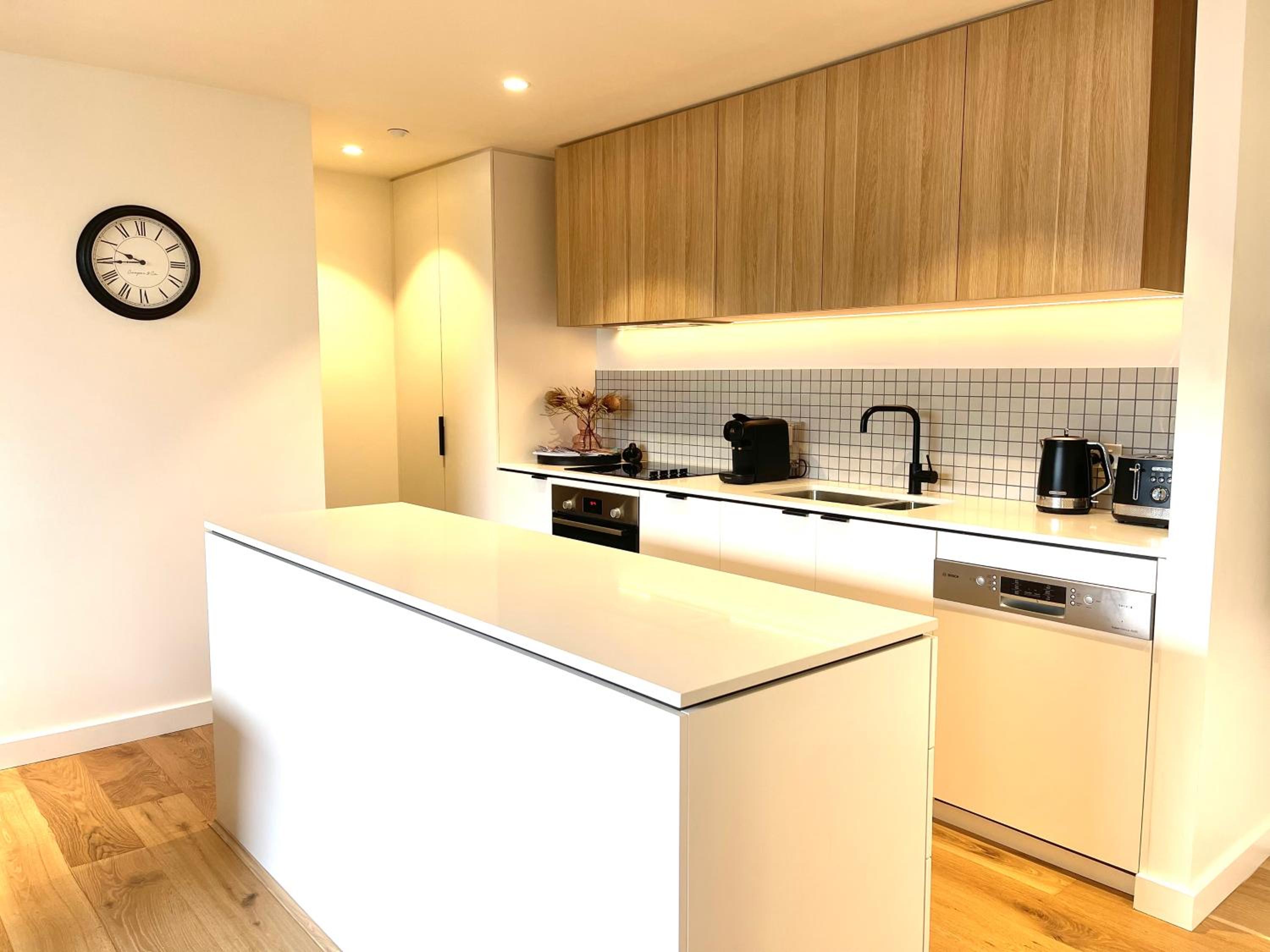 Little Lane Apartments Comfortable, Chic New Apartment in Heart Of Fremantle Features Large balcony & Free car bay