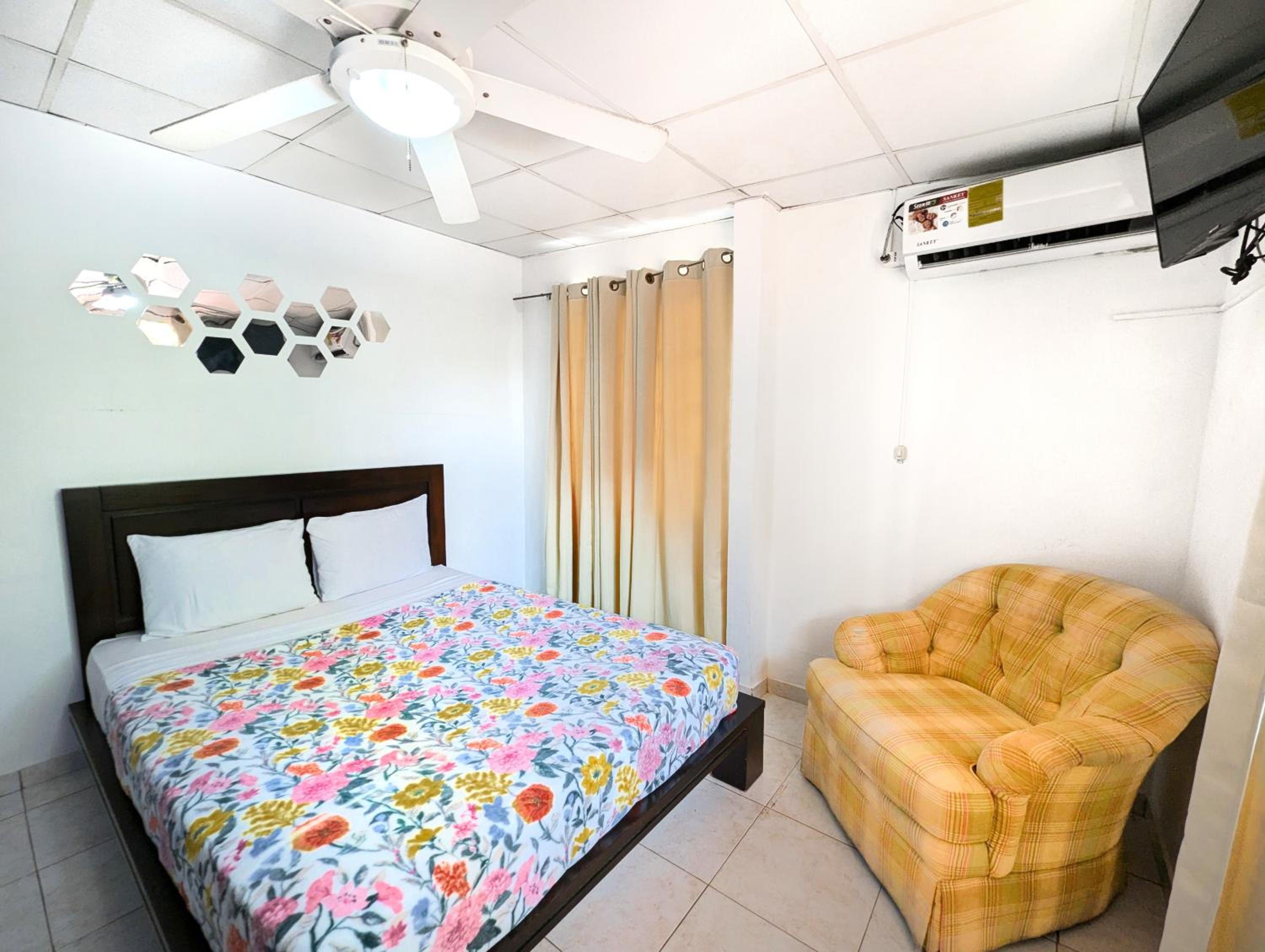 Hostal Yoha view 4