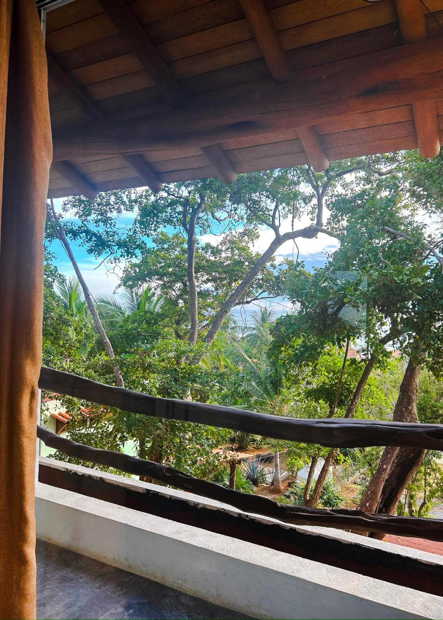 Casa Arrecife Troncones - a few steps from the beach