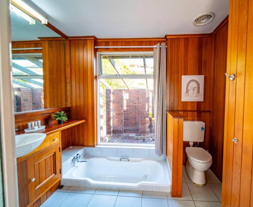 Tranquil Escape The Gerald House Near the City