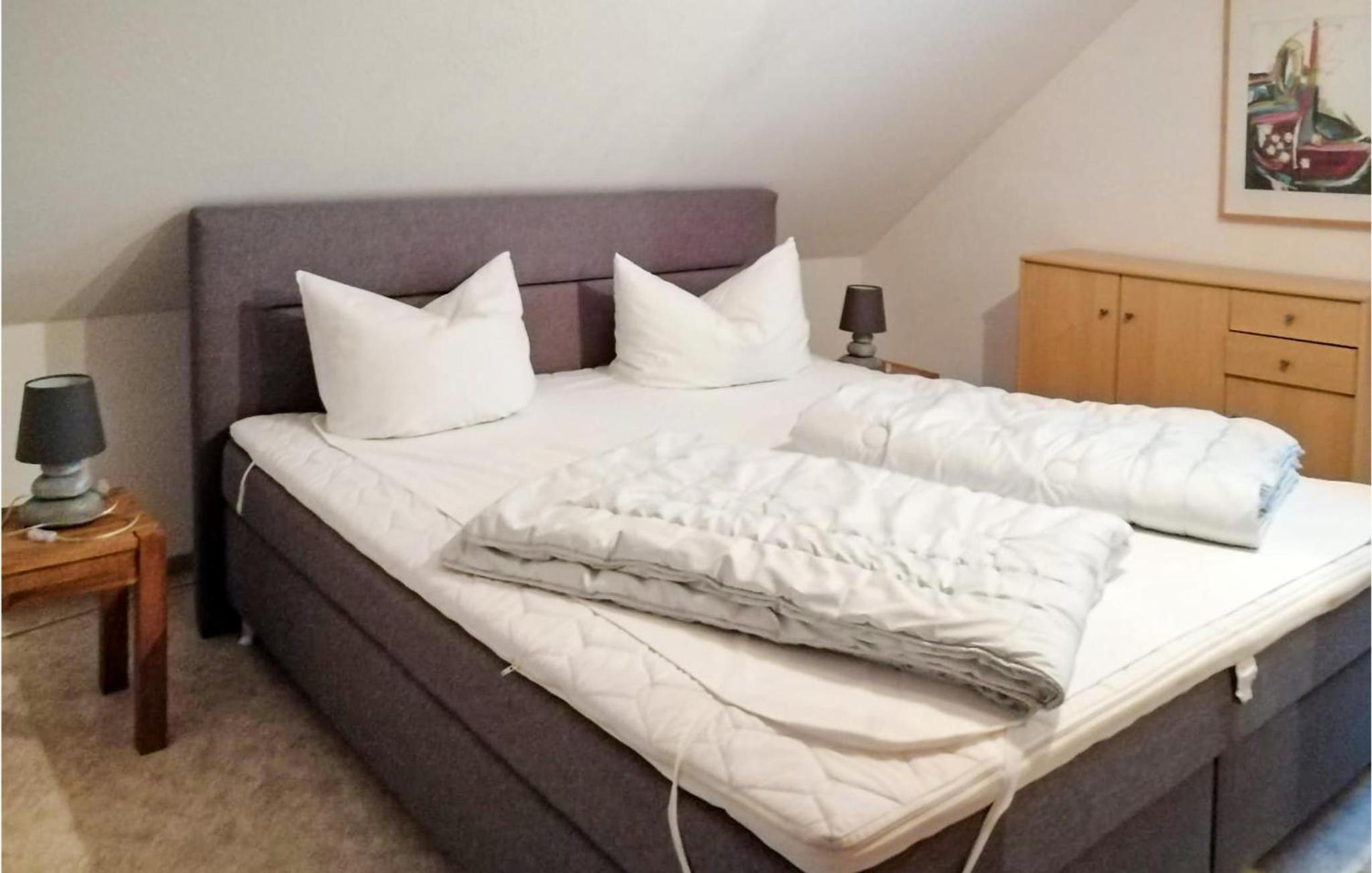 Beautiful Home In Fuhlendorf With Wifi