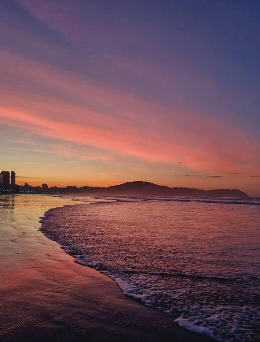 Casa em Praia Grande - Aviação - Condomínio impera