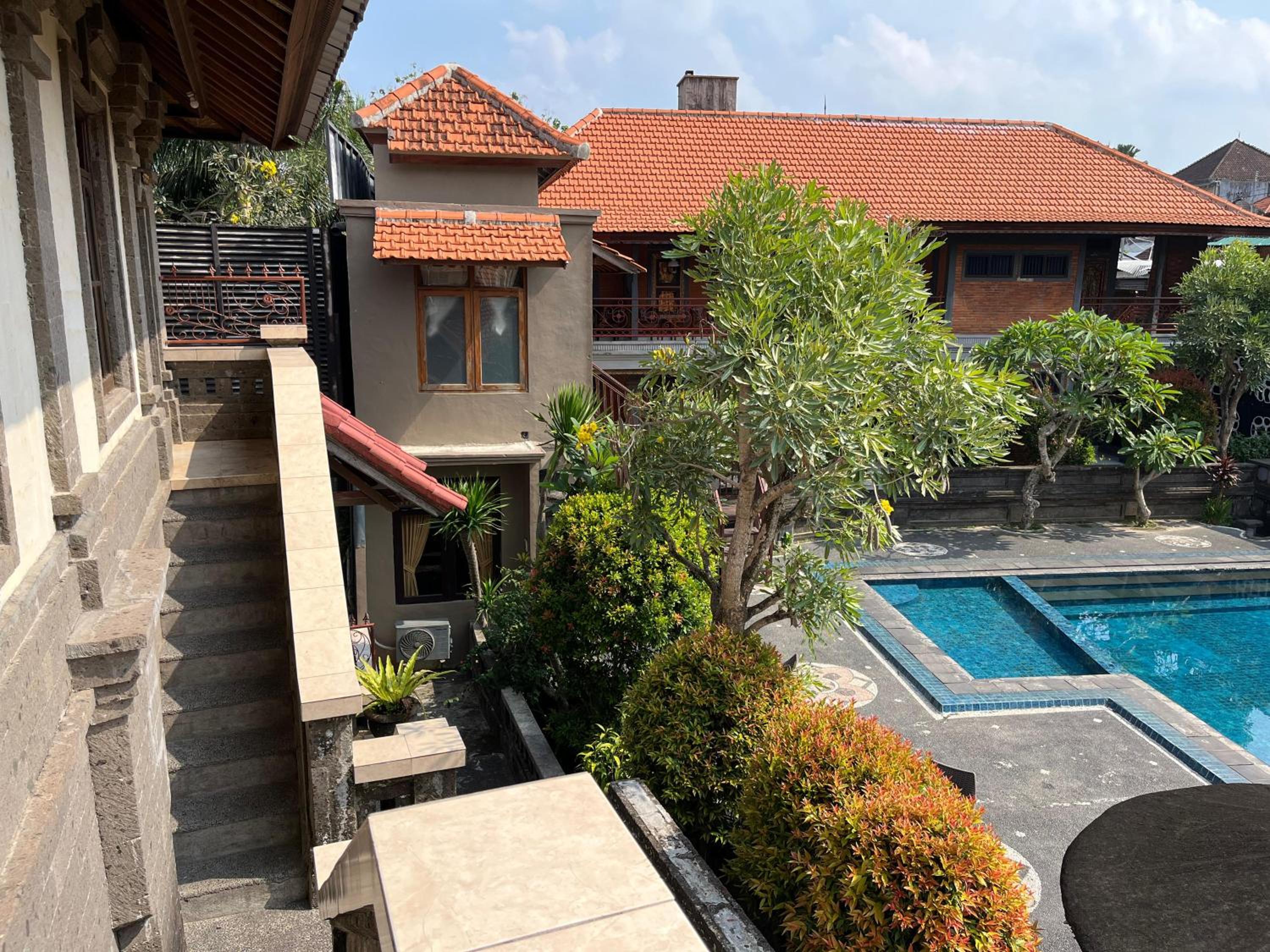 Ariani Bungalows