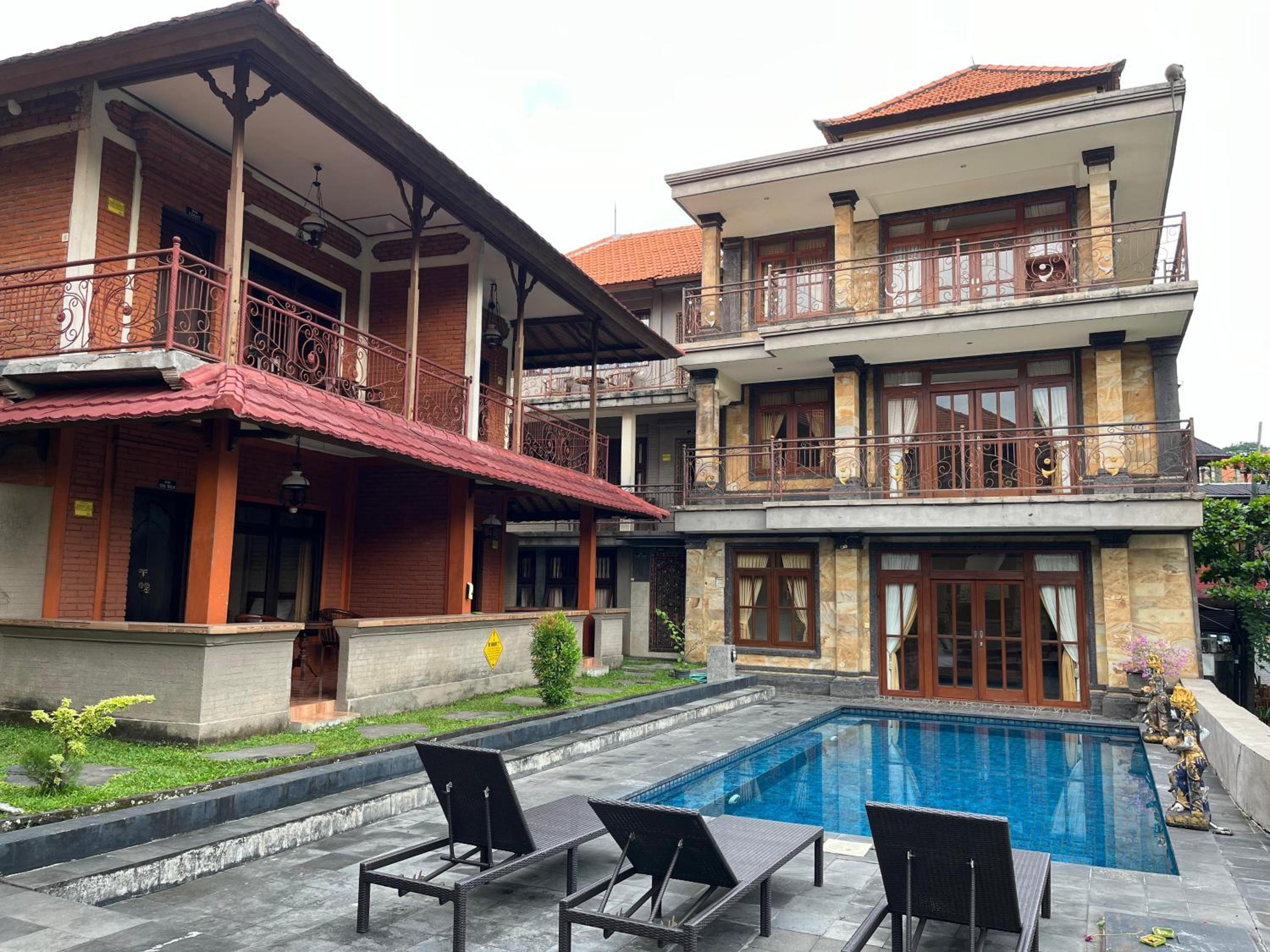 Ariani Bungalows