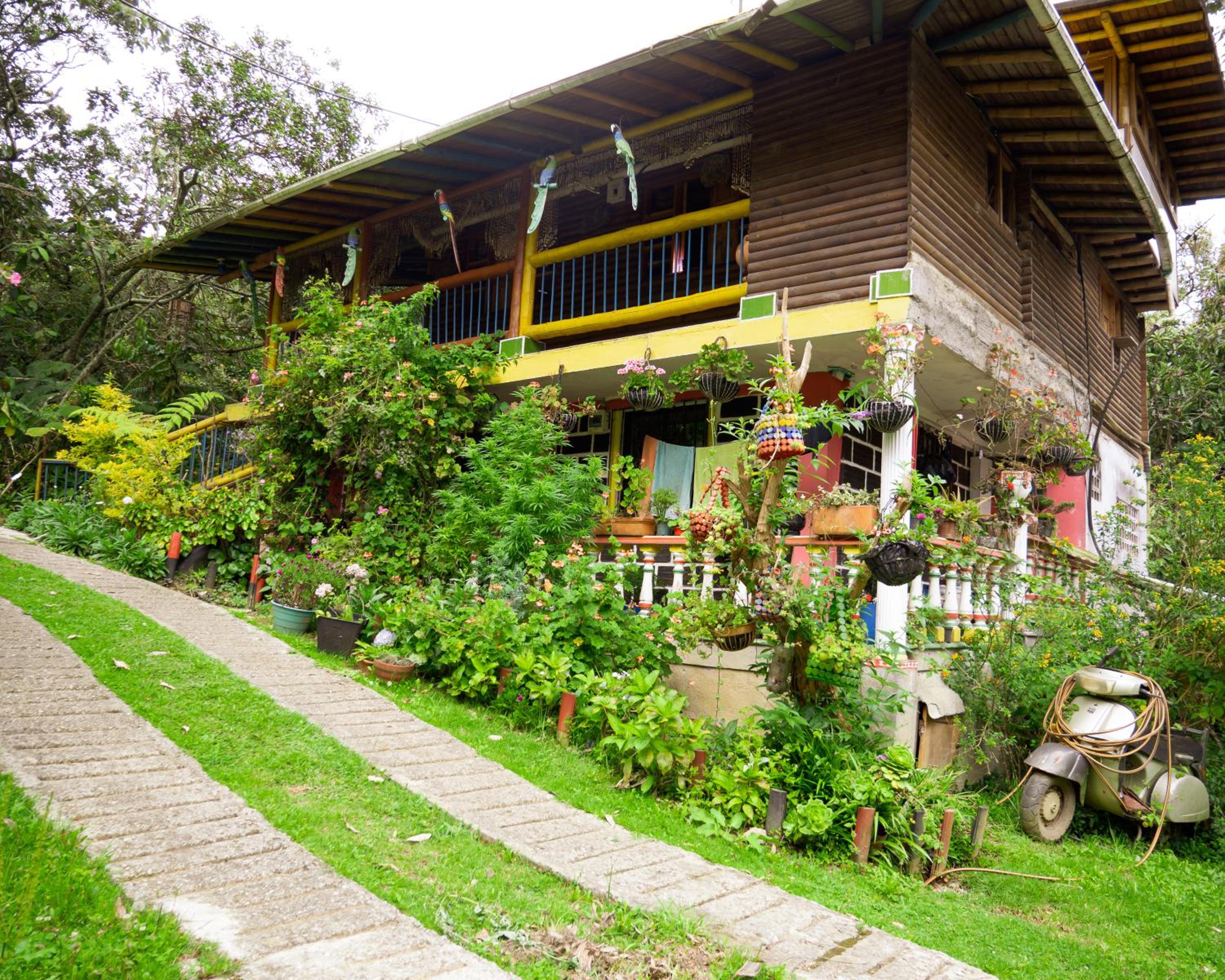 Amplia Casa Campestre en Santa Elena cerca a Medellín - Cabaña Aru