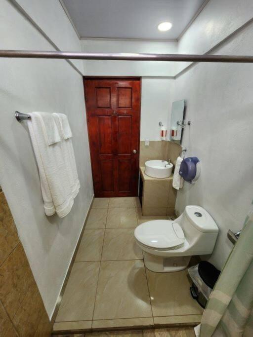La Casa Amarilla