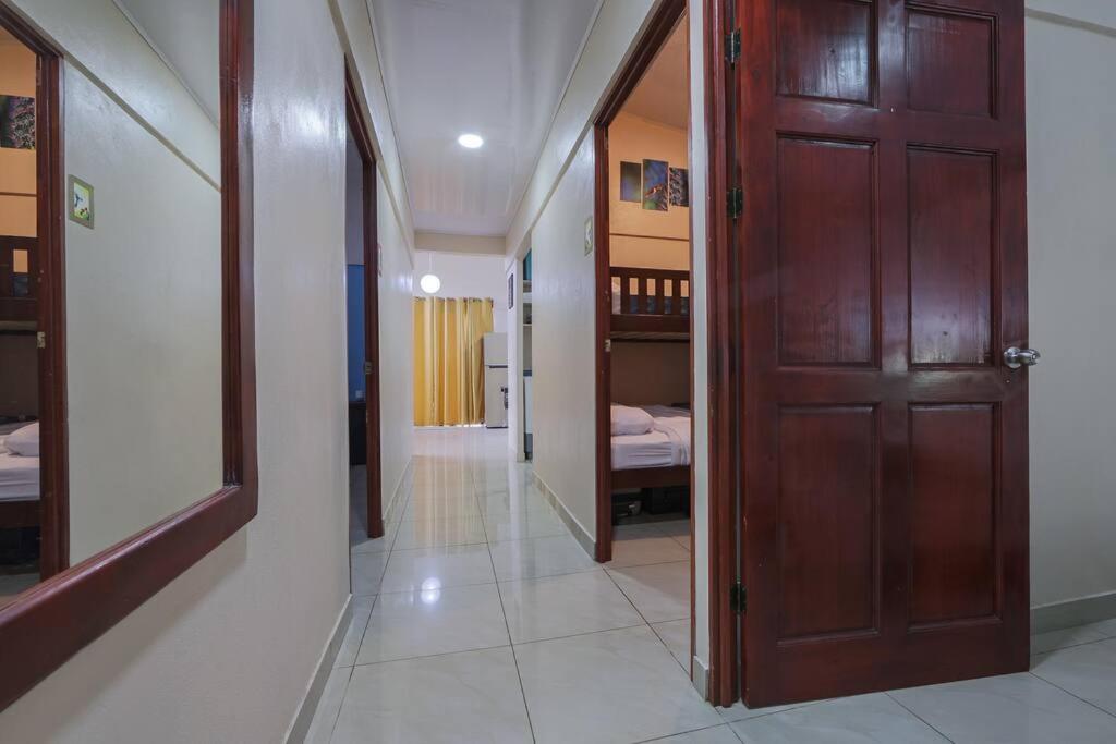 La Casa Amarilla