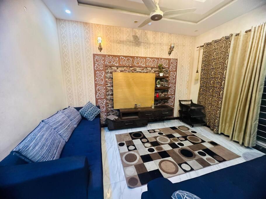 2 Bedrooms, Hall & Kitchen-Entire Floor- in DHA Lahore view 5