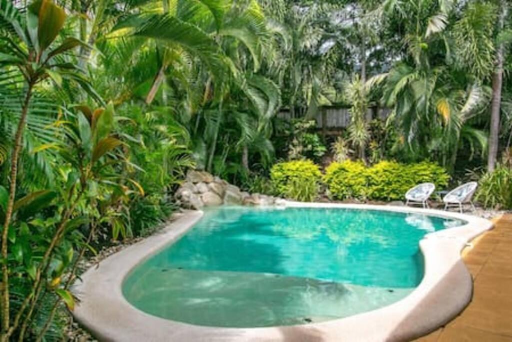 Relaxing Family retreat in Palm Cove - Aurelia