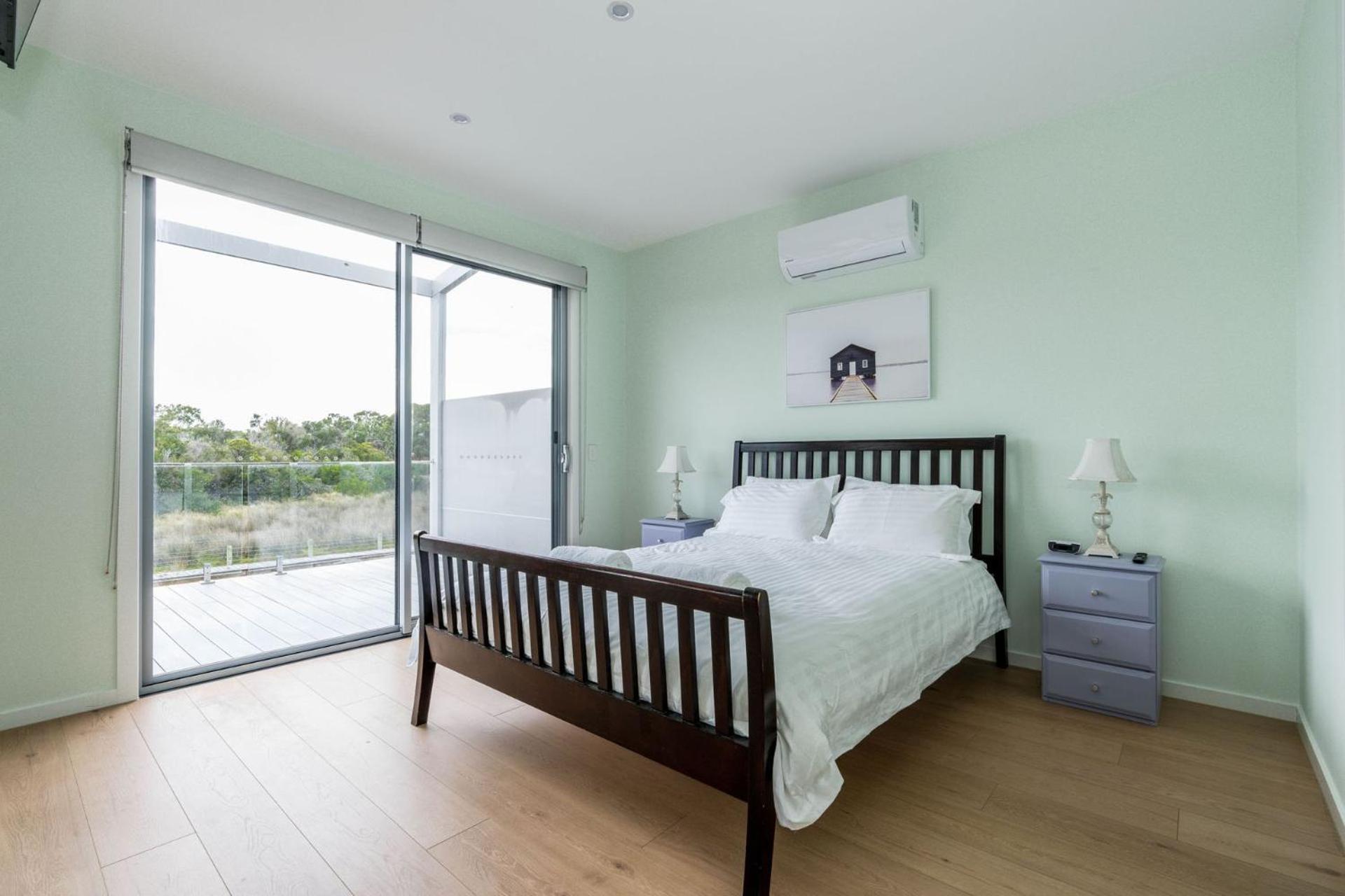 Newly built with WiFi & Healthclub, pool & gym access