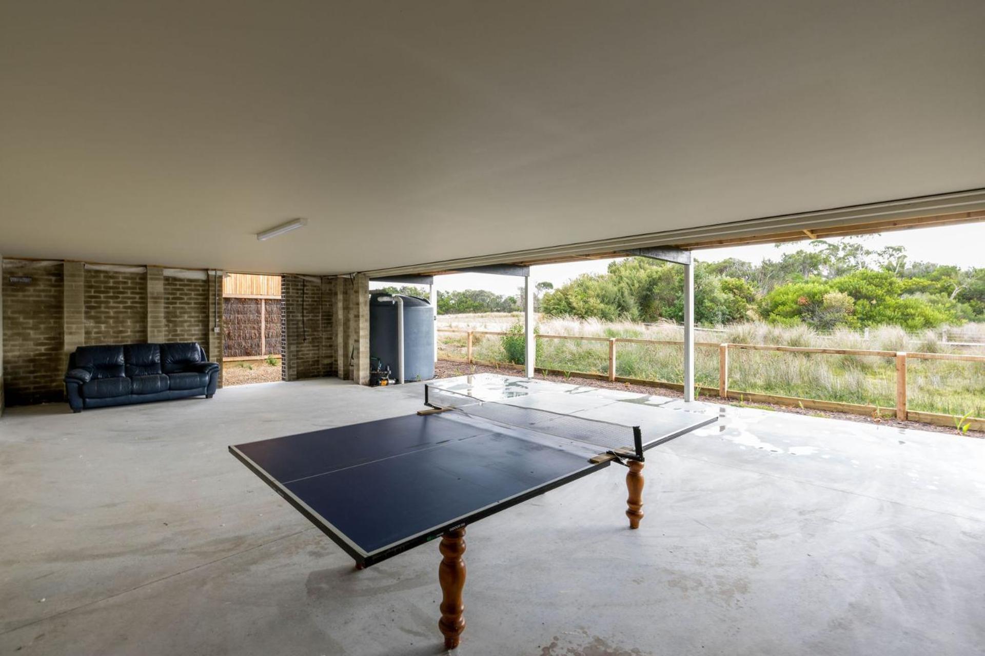 Newly built with WiFi & Healthclub, pool & gym access