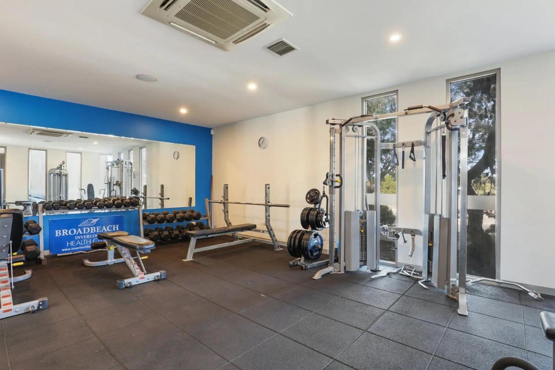 Newly built with WiFi & Healthclub, pool & gym access