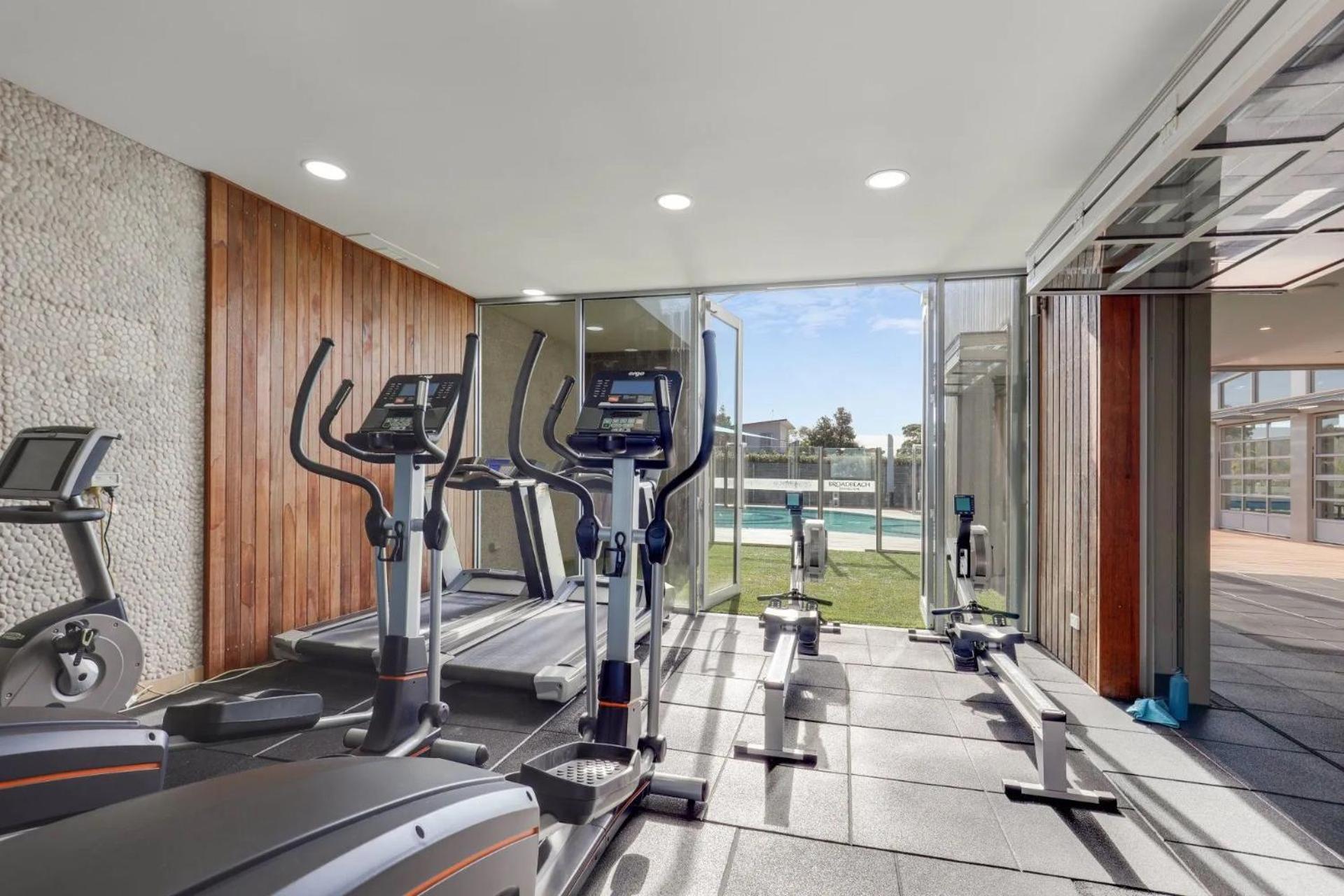 Newly built with WiFi & Healthclub, pool & gym access