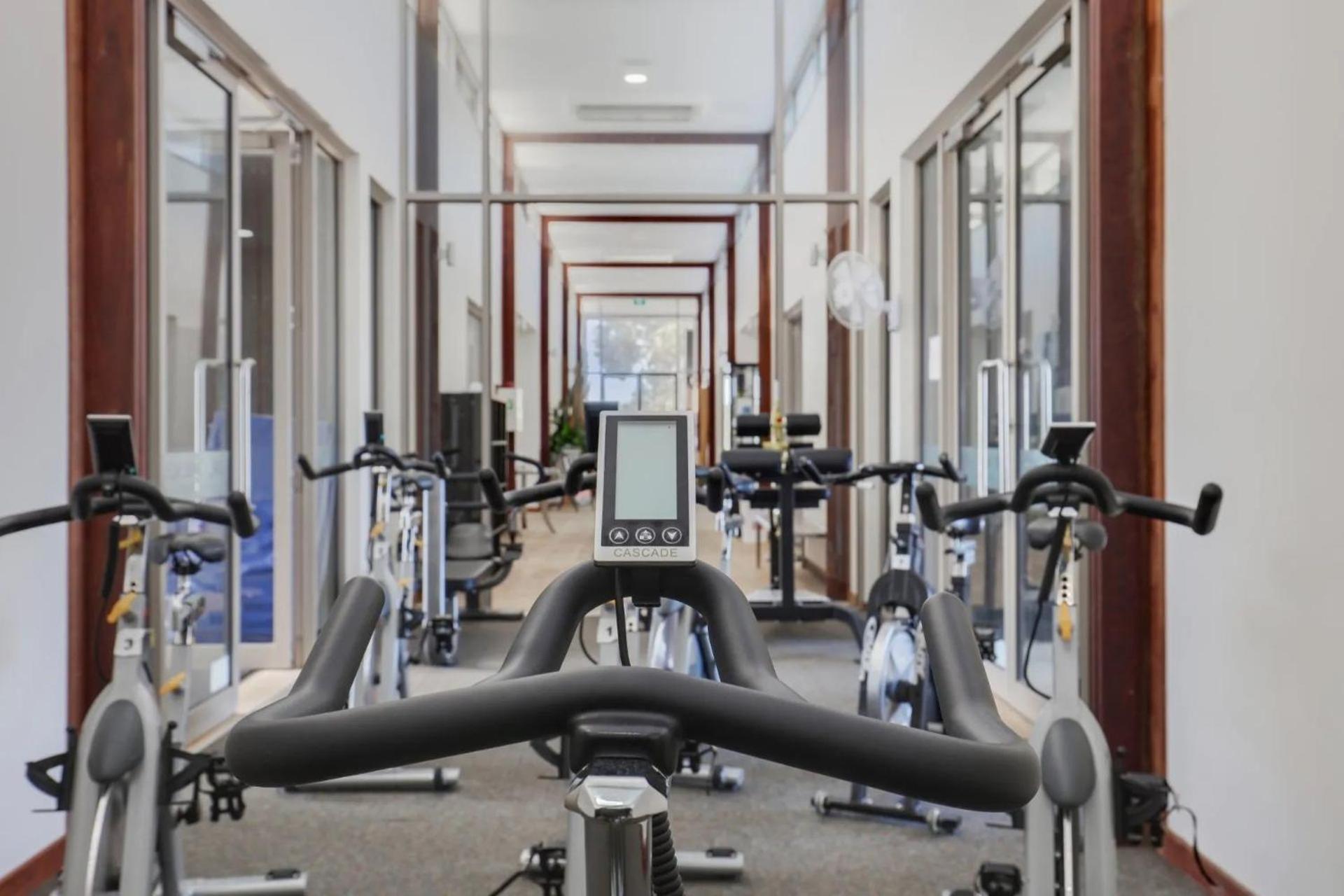 Newly built with WiFi & Healthclub, pool & gym access