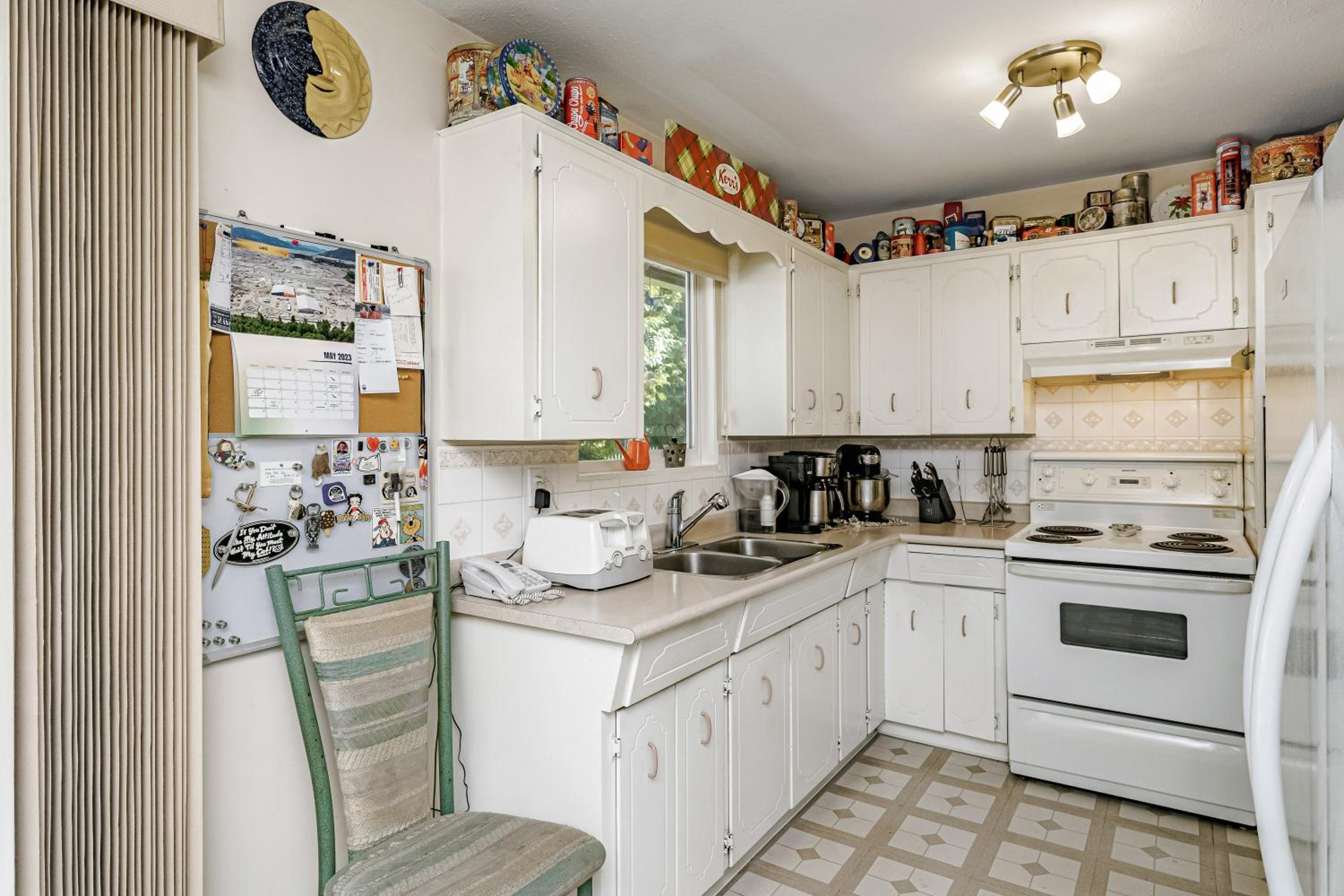 Spacious Family Room 89 CAD Only- Year End Sale- Hurry Last 3 Days