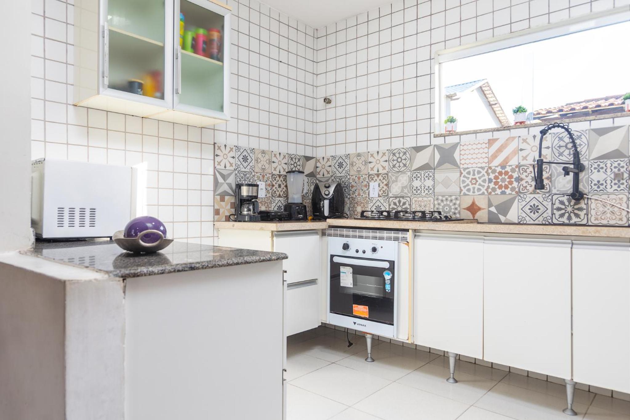 Casa de Praia com Piscina Aquecida e 4 Suítes e garagem 3 carros, 800 mtrs da praia internet 700 mbps, condomínio privado com pista de skate , quadra de fu