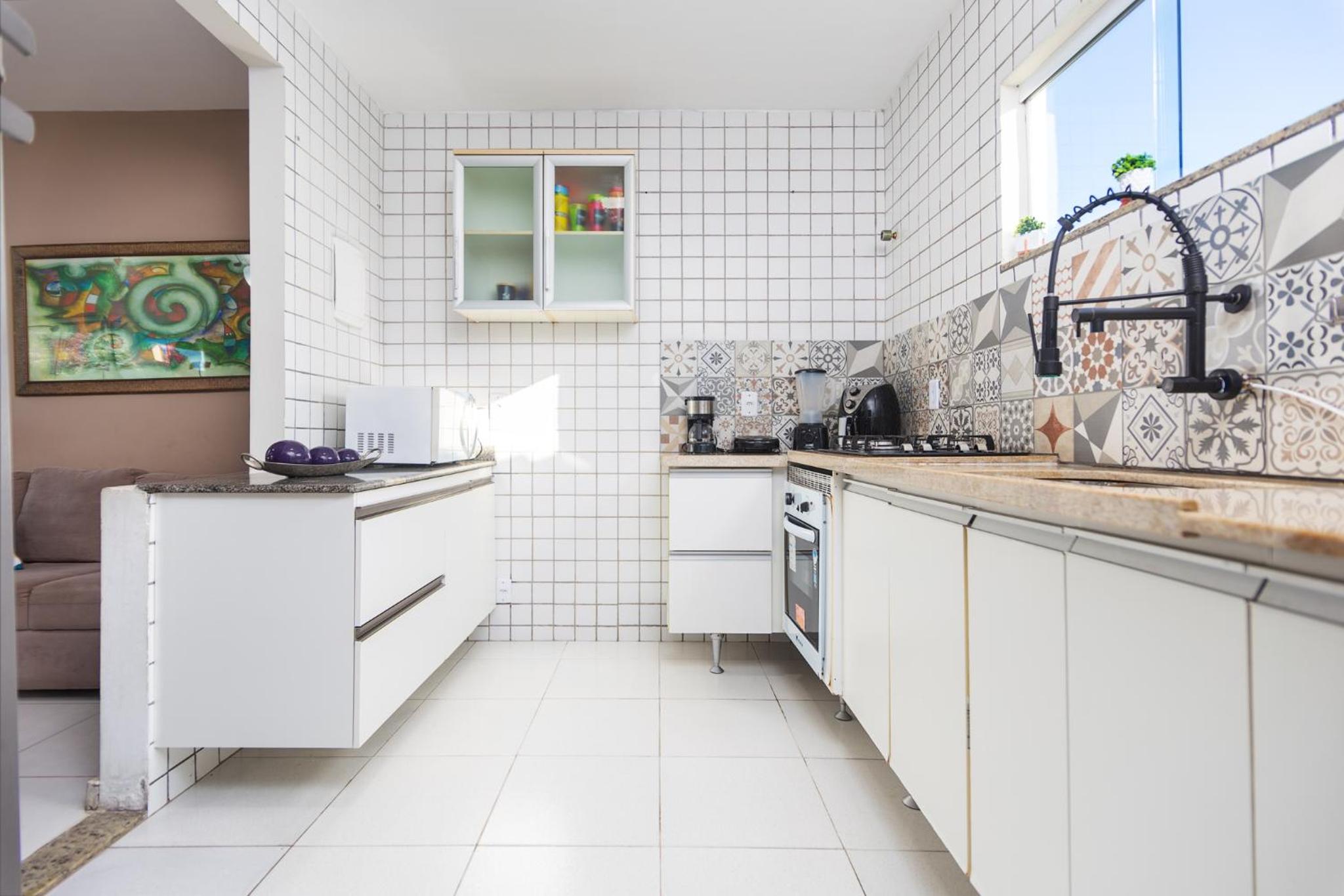 Casa de Praia com Piscina Aquecida e 4 Suítes e garagem 3 carros, 800 mtrs da praia internet 700 mbps, condomínio privado com pista de skate , quadra de fu
