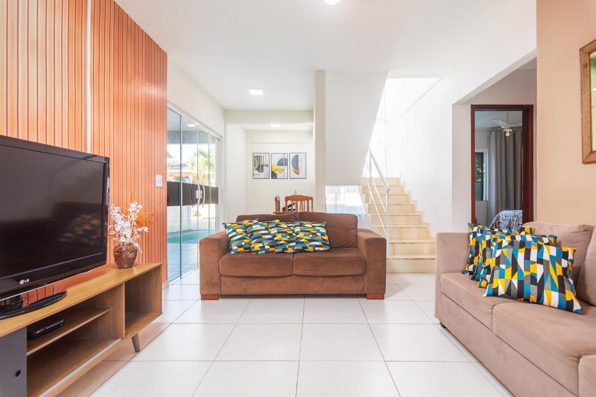Casa de Praia com Piscina Aquecida e 4 Suítes e garagem 3 carros, 800 mtrs da praia internet 700 mbps, condomínio privado com pista de skate , quadra de fu
