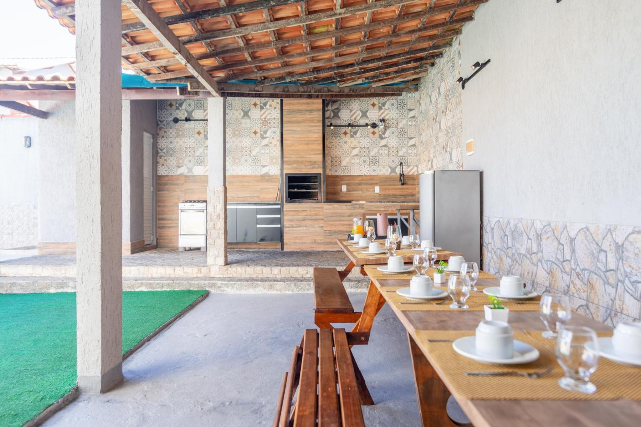 Casa de Praia com Piscina Aquecida e 4 Suítes e garagem 3 carros, 800 mtrs da praia internet 700 mbps, condomínio privado com pista de skate , quadra de fu